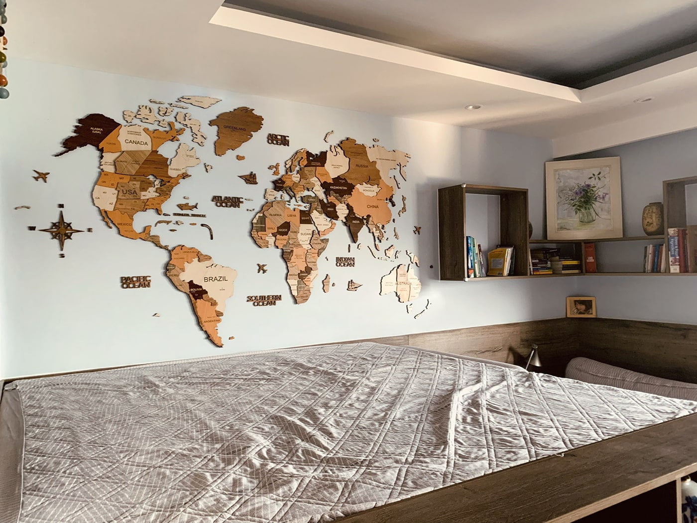 Tranh bản đồ gỗ 3d treo tại phòng ngủ